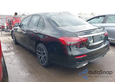 2022 Mercedes-Benz E 350 z USA, uszkodzony, nr VIN W1KZF8DB6NB091602